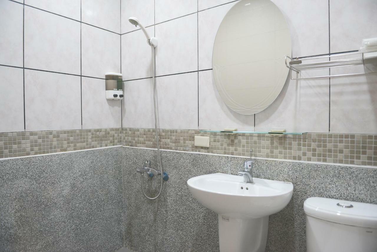 Sunny House Apartamento Luodong Exterior foto